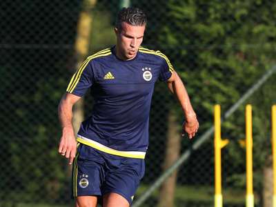 Van Persie için rakip bulunamadı