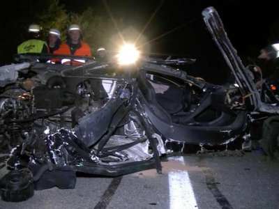 240'la giden dede McLaren ile kaza yaptı!