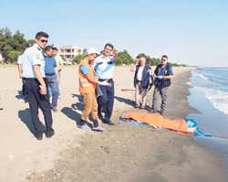 Plajda güneşleniyor zannettiler ama... - 1
