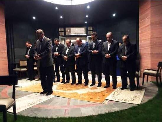 Cumhurbaşkanı Erdoğan, Külliye’de namaz kıldırdı