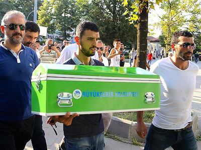 Sofuoğlu'nun oğlu Hamza'nın cenazesi toprağa verildi