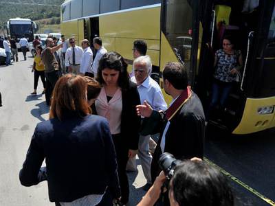 120 avukat 6 vekil Öcalan için geldi