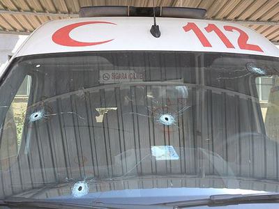 Nusaybin'de teröristler 3 ambulansı taradı