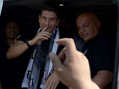 Mario Gomez İstanbul'da