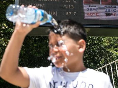 Üç ile rekor sıcaklık uyarısı