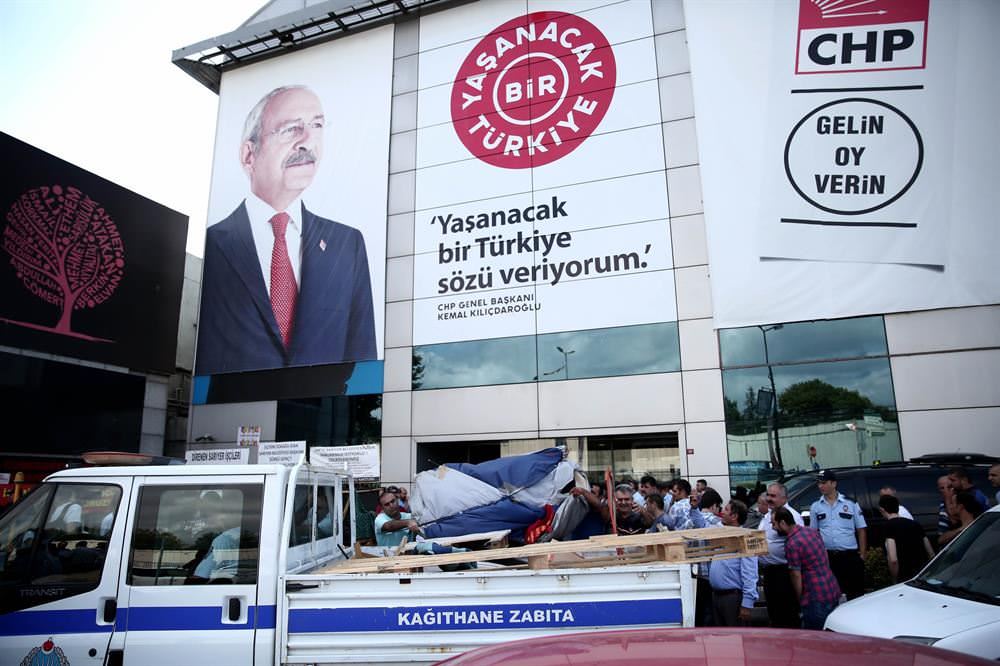 İstanbul'da işçiler CHP'li belediyeyi protesto etti - 2