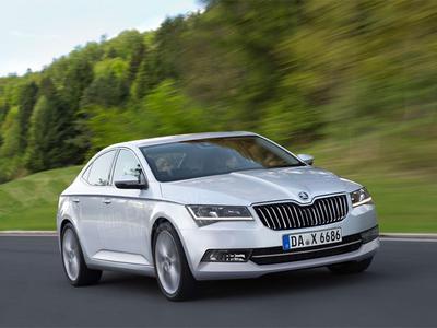 Yeni nesil Skoda Superb Türkiye’de satışa çıktı