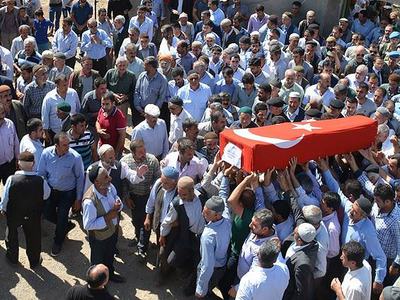 Şehit Mansur Cengiz'in cenazesi toprağa verildi
