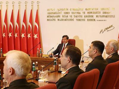 YAŞ'ta 'paralel' mesaisi