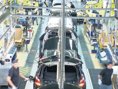 Nissan Türkiye'de üretim için direksiyona geçti