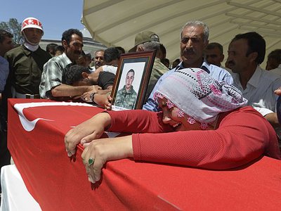 Şehitler son yolculuğuna uğurlandı