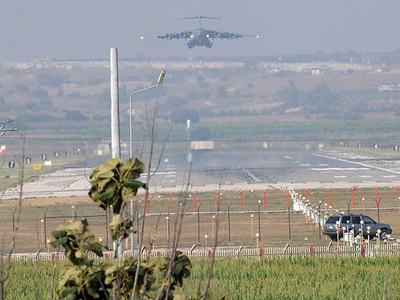 ABD'ye ait 8 askeri uçak İncirlik'te