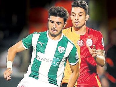 Ozan, tufan kopardı!