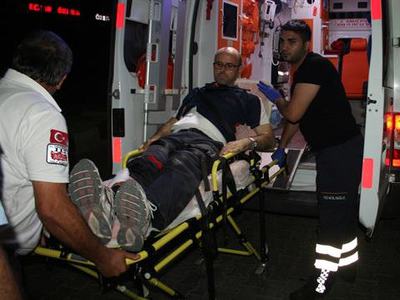 Emniyet müdür yardımcısı ayağında vuruldu