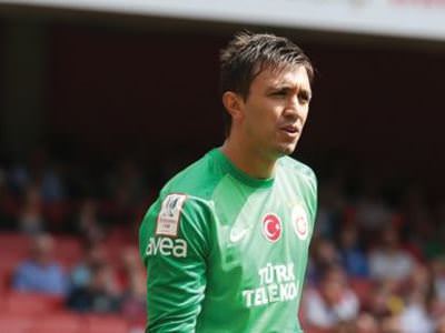 Muslera'dan büyük hata
