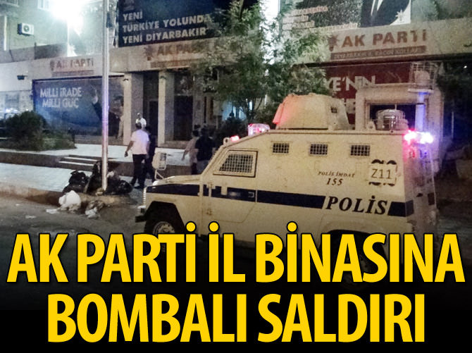 Diyarbakır'da Ak Parti İl Başkanlığı'na bombalı saldırı: 1 polis yaralı