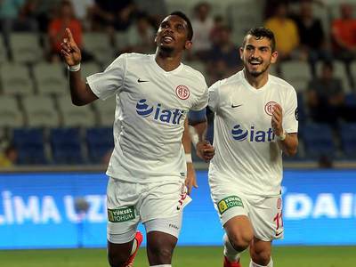 Eto’o, yatmaya değil atmaya gelmiş!