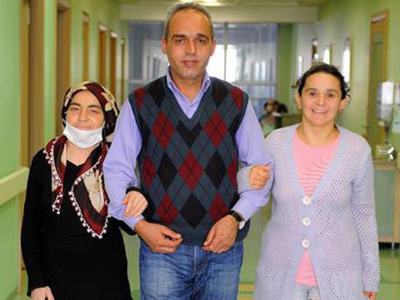Sevgilisinin eşine böbreğini verdi