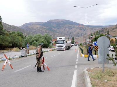Operasyon için yol kapatıldı
