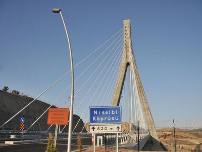 Güneydoğu'nun ''Boğaz Köprüsü'' ulaşımı rahatlattı