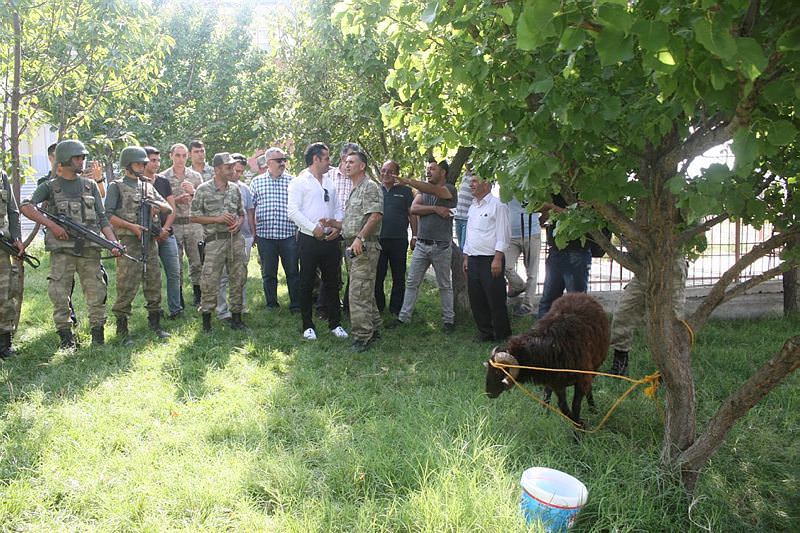 Faciadan dönen karakolda kurban kesildi - 1