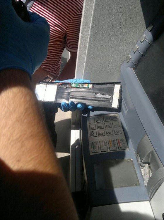 ATM'lerdeki bu tuzağa dikkat! - 1