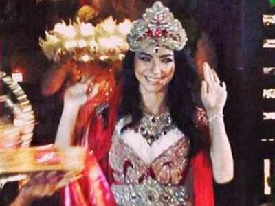 Merve Boluğur'a dudak uçuklatan düğün hediyesi