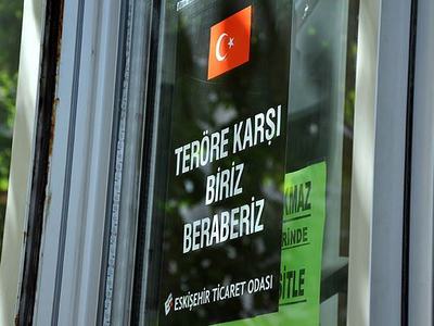 Eskişehir'de teröre afişli tepki