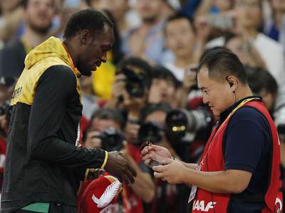 Kameramandan Bolt'a özür hediyesi