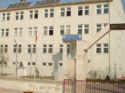 Van'da jandarmaya roketli saldırı