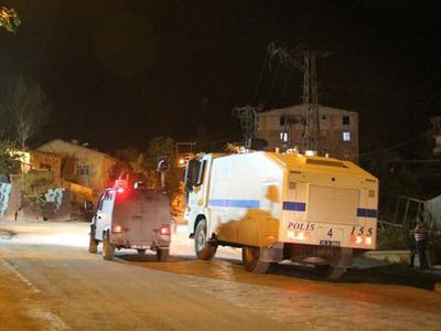 Şemdinli'de komutanlığa saldırı