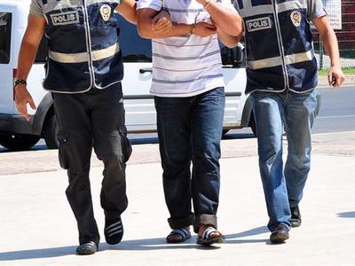 İzmir'de iki PKK'lı yakalandı