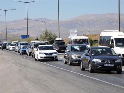 TEM Otoyolu kapandı