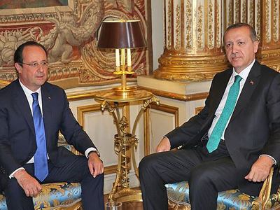 Fransa Cumhurbaşkanı Hollande'dan Erdoğan'a telefon