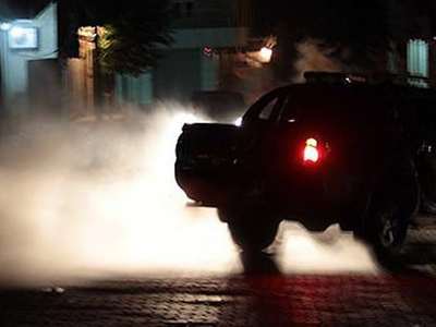 Van'da polis aracına el yapımı patlayıcıyla saldırı