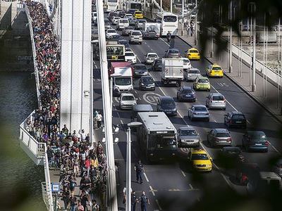 Macaristan'daki göçmeler Avusturya'ya ilerliyor