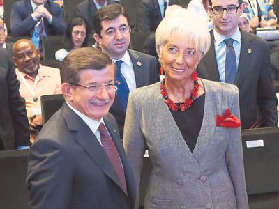 Davutoğlu: Hayasız bir yazı