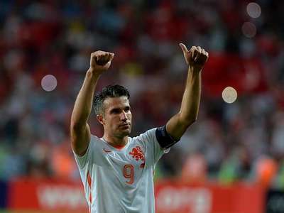 Van Persie: Oğuzhan çok büyük değer