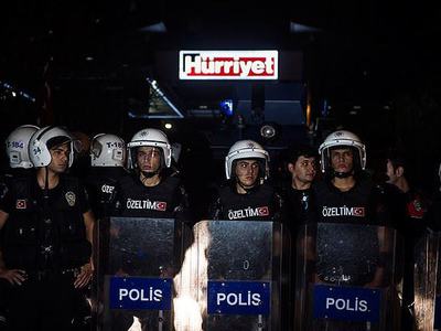 Hürriyet gazetesi protesto edildi