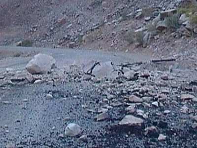 Hakkari-Çukurca Karayolu'nda iki ayrı patlama
