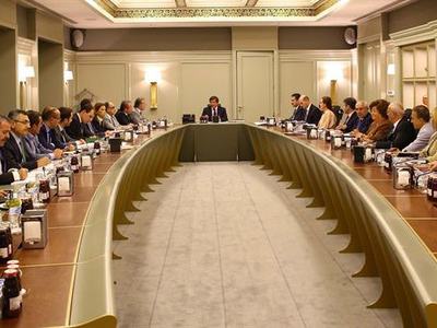 Ak Parti'de kongre sonrası ilk toplantı