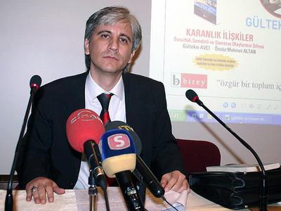 Eski cumhuriyet savcısı, avukat Gültekin Avcı gözaltına alındı