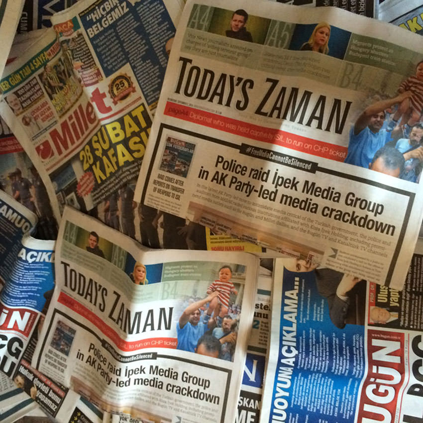 600 bin Zaman'ı bir deponun bekçisi okuyor - 3
