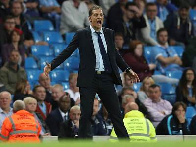 Slaven Bilic Ada'yı sallıyor