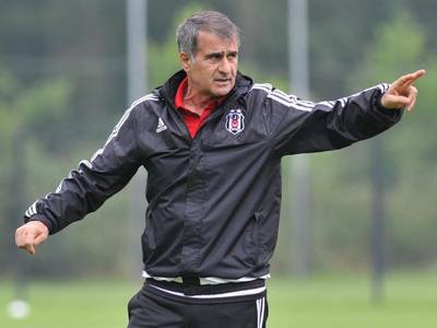 Şenol Güneş'ten futbolculara derbi uyarısı