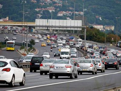Otoyol ve köprülerde ücretsiz geçiş başladı