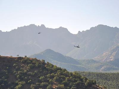 Tunceli'de özel harekat polislerine saldırı