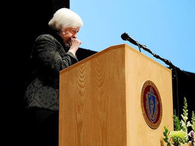 Fed Başkanı Yellen'dan faiz açıklaması
