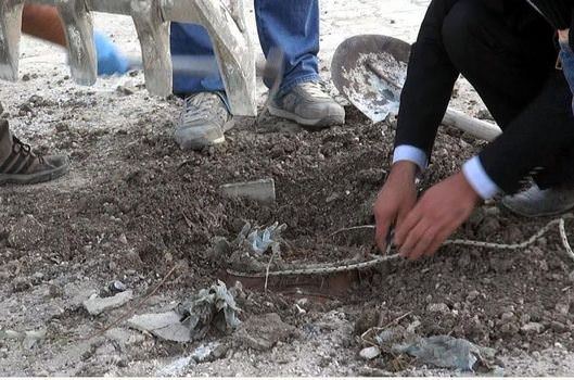 Van'da okul yolunda bomba bulundu - 1