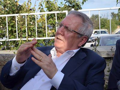Aziz Yıldırım: Tutar kulağından dışarı atarım